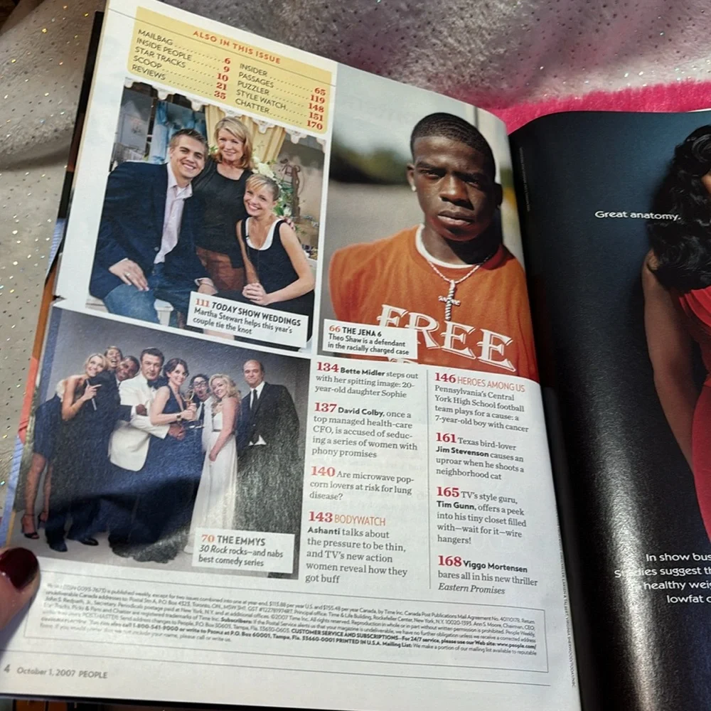 People Magazine October 1, 2007 Issue - Picture 2 of 6